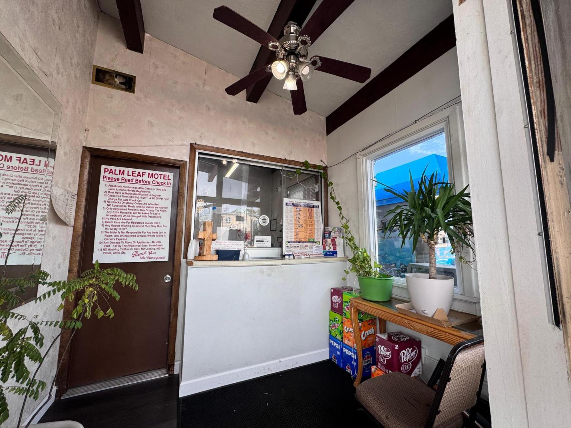 Oyo Palm Leaf Motel Ashland Buitenkant foto